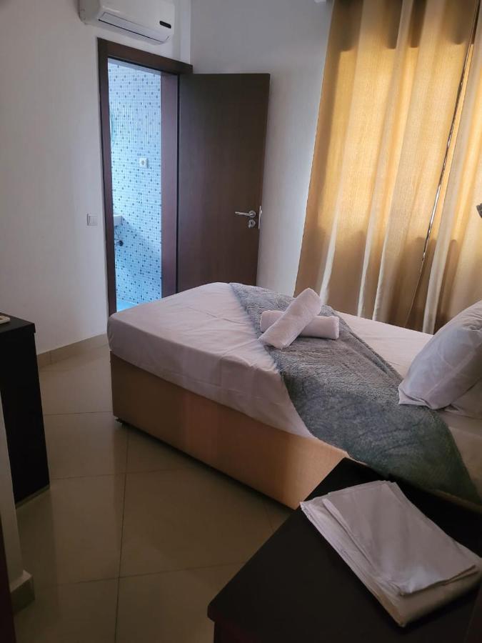 Guest House La Plaza Luanda Esterno foto