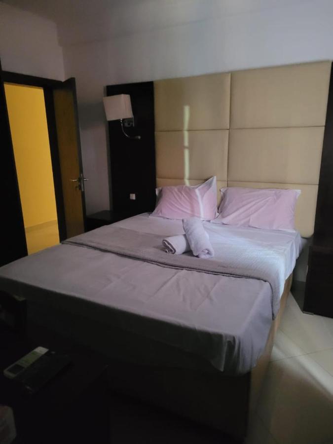 Guest House La Plaza Luanda Esterno foto