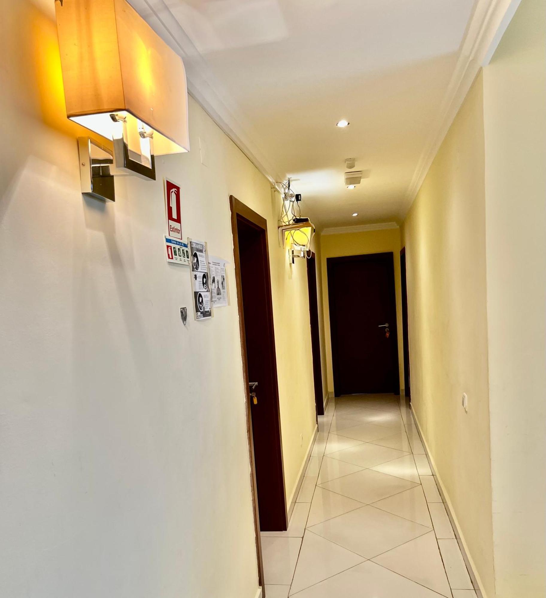 Guest House La Plaza Luanda Esterno foto